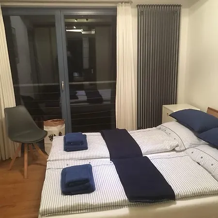 Gaestehaus/fewos/boardinghaus Sued Zajazd 4*